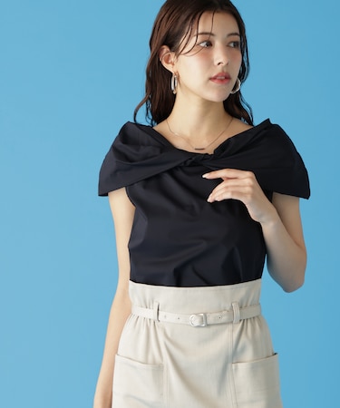 ツイストオフショルカットソー