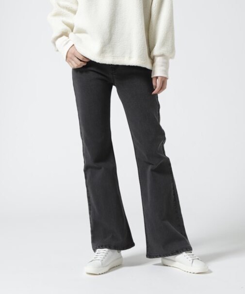 STRETCH DENIM SEMIFLARE PANTS／ ストレッチデニムセミフレアパンツ