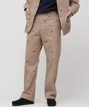 POINT EMBROIDERY CHINO PANTS ／ ポイント エンブロイダリー チノパンツ