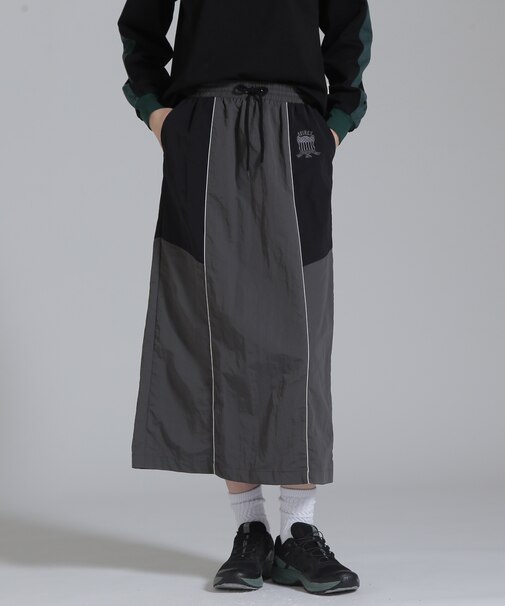 NYLON COLOR SCHEME SKIRT／ナイロンカラースキームスカート