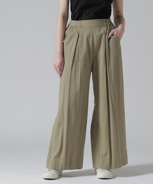 BOX PLEATS RELAX PANTS／ボックスプリーツ リラックスパンツ