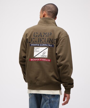 《直営店限定》CAMP LEJEUNE PATCHED STAND ZIP SWEAT