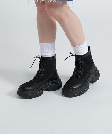 《直営店限定》LACE UP PLATFORM BOOTS／レースアッププラットフォームブーツ