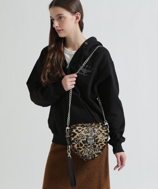 《直営店限定》LX VARSITY LEATHER HEART CHAIN BAG