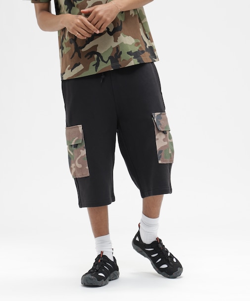 DS SWEAT CAMO CARGO SHORTS