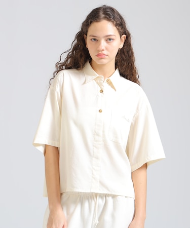 《WOMAN／直営店限定》H／S BACK GATHER DETAILS SHIRT