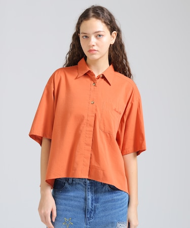 《WOMAN／直営店限定》H／S BACK GATHER DETAILS SHIRT