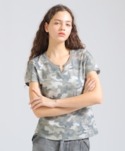 《直営店限定》KEY NECK EMBROIDERY T-SHIRT