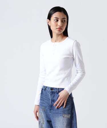 《DAILY／WOMAN》L／S HENLEY NECK T-SHIRT