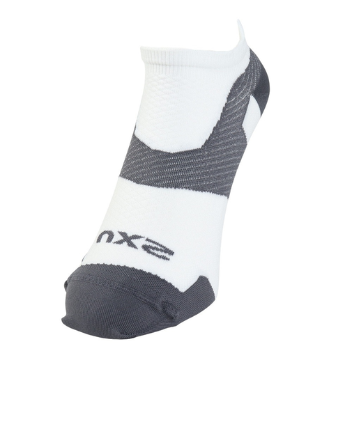 ツー・タイムズ・ユー（2XU）ランニングソックス 靴下 ベクターウルトラライトクルー ノーショーソックス UA7027E-WHT/GRY ホワイト