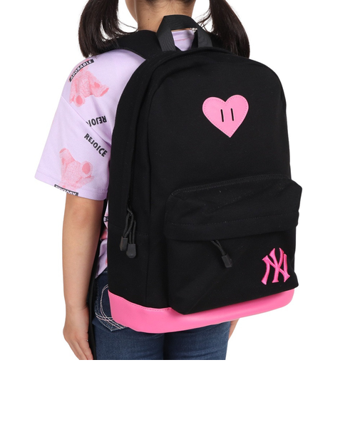 エムエルビー（MLB）ハート型ブタバナ付リュック E.CM YK-MBBK165 BKPK