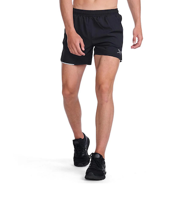 ツー・タイムズ・ユー（2XU）エアロ 5インチ ショートパンツ MR6903B-BLK/SRF