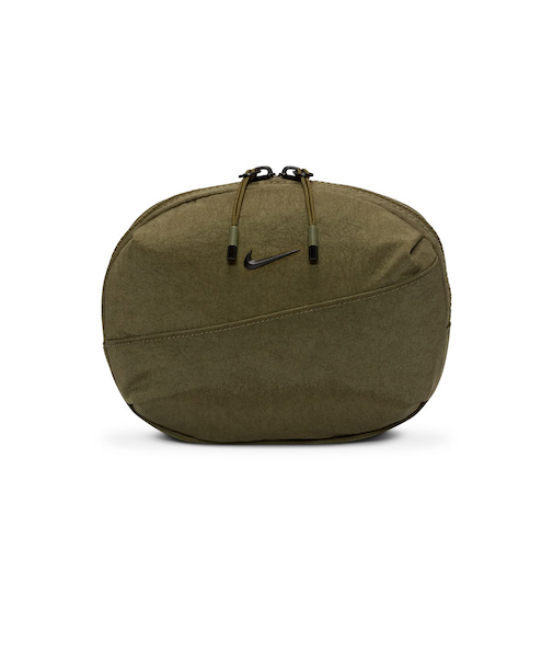 ナイキ（NIKE）オーラ クロスボディバッグ 2L HM6120-222