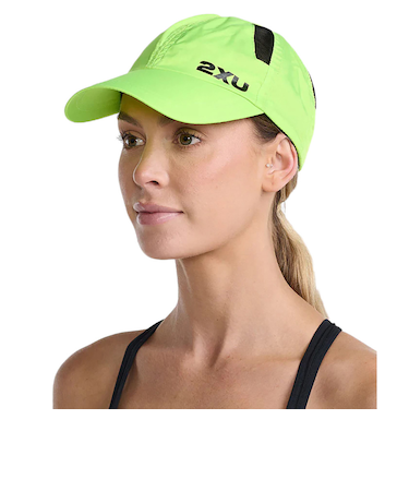 ツー・タイムズ・ユー（2XU）ランニングキャップ UQ5685F-VOL/BLK
