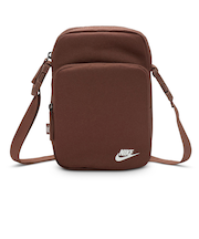 ナイキ（NIKE）クロスボディバッグ ヘリテージ ブラウン 4L DB0456-265 ボディバッグ クロスバッグ