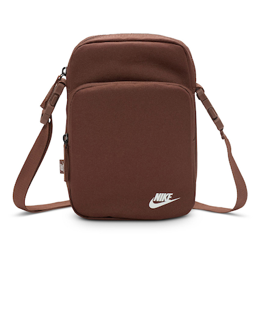ナイキ（NIKE）クロスボディバッグ ヘリテージ ブラウン 4L DB0456-265 ボディバッグ クロスバッグ