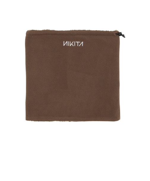 ニキータ（NIKITA）ロゴ ネックウォーマー NSMI252101-MOC