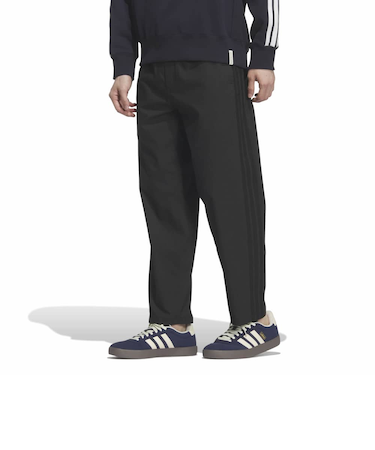 アディダス（adidas）ライト ストレッチ デニム レギュラーフィット テーパードレッグ パンツ VX987-KQ6913