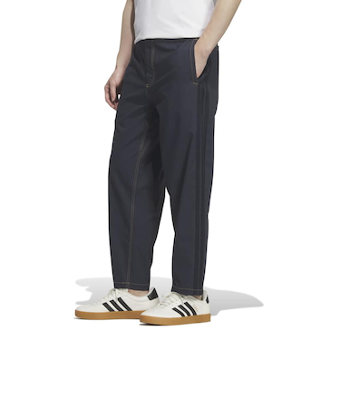 アディダス(adidas)ライト ストレッチ デニム レギュラーフィット テーパードレッグ パンツ VX987-KU6391