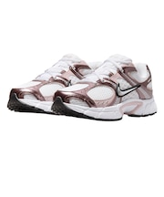 ナイキ（NIKE）スニーカー スポーツシューズ V5 RNR ホワイトピンク HQ7901-113