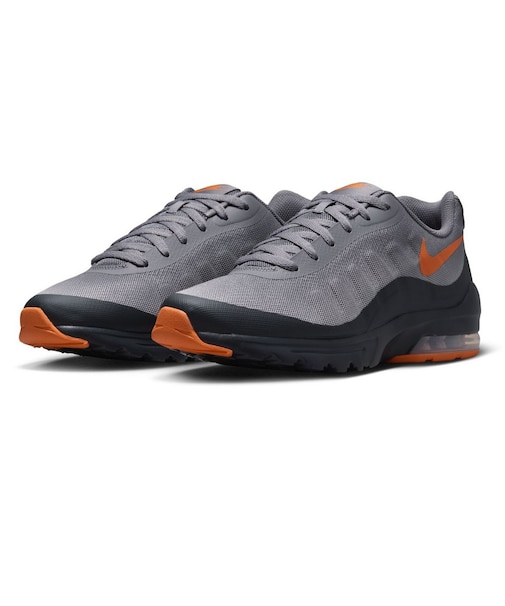 ナイキ（NIKE）スニーカー スポーツシューズ エア マックス インビガー グレー ブラック 749680-009