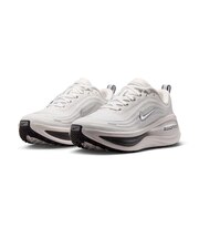 ナイキ（NIKE）ランニングシューズ ジョギングシューズ ボメロ プラス ESS IO9916-101