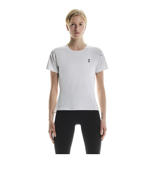 オン（On）パフォーマンス Tシャツ 1WE10312993