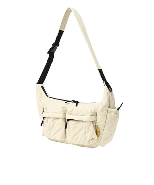 キウ（Kiu）ショルダーバッグ パデッド W ポケットバッグ K576-967