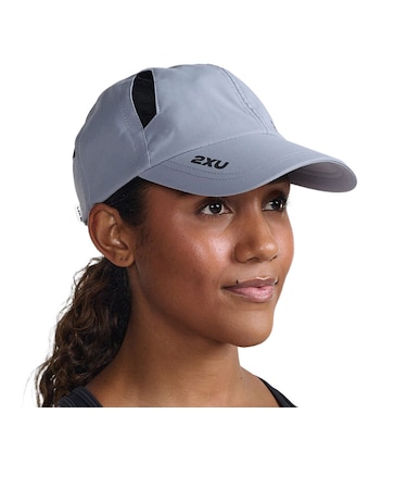 ツー・タイムズ・ユー（2XU）ランニングキャップ UQ5685F-WTV/BLK