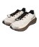 ベージュ