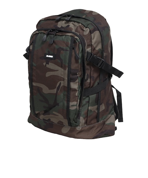エクストララージ（XLARGE）マルチ ポケット バックパック 101254053001-CAMO