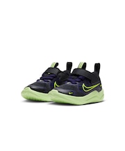 ナイキ（NIKE）ジュニア スポーツシューズ コズミック ランナー ブラック IU8570-032 ベルクロ ベルト付き スニーカー スポーツ