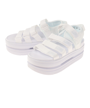 ナイキ（NIKE）スポーツサンダル ウィメンズ アイコンクラシックサンダル ホワイト DH0223-100 厚底 面ファスナー レジャー 街履き ビーチ