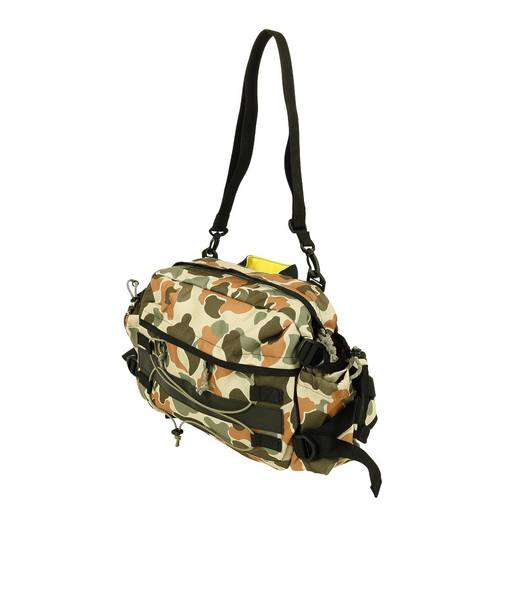 ニューバランス（new balance）ショルダーバッグ ボディバッグ MT1996 ビックファニーバッグ LAB35658BE カーキ 12L