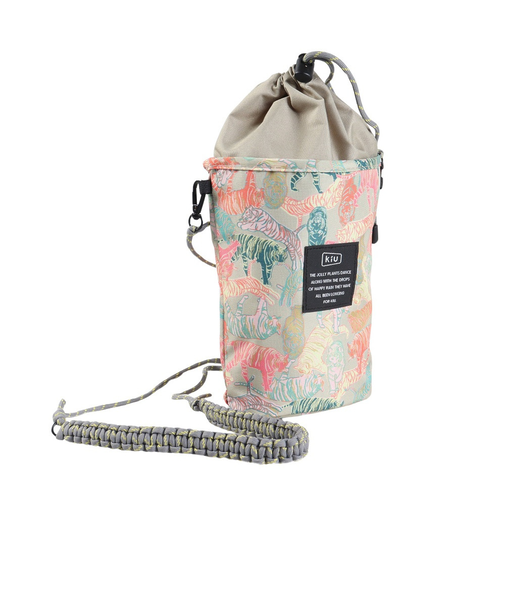 キウ（Kiu）ドローストリング ミニバケットバッグ K375-360