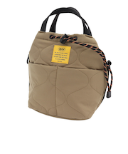 キウ（Kiu）パデッドポケットフルミニショルダーバッグ K384-906