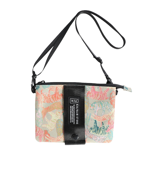 キウ（Kiu）エチケットポーチ 2ND K445-360