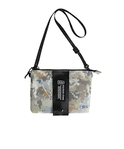 キウ（Kiu）エチケットポーチ 2ND K445-509