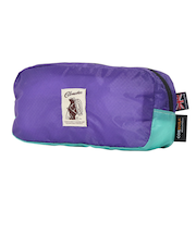 CR スクエアポーチM 81090500-0050