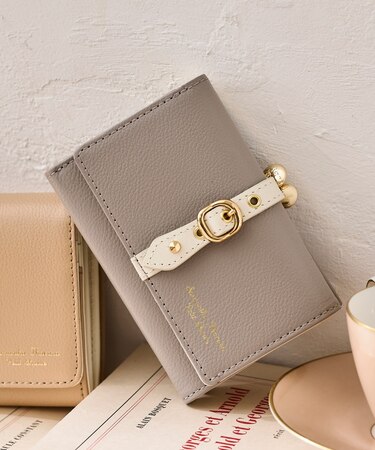 フロントベルト 折財布