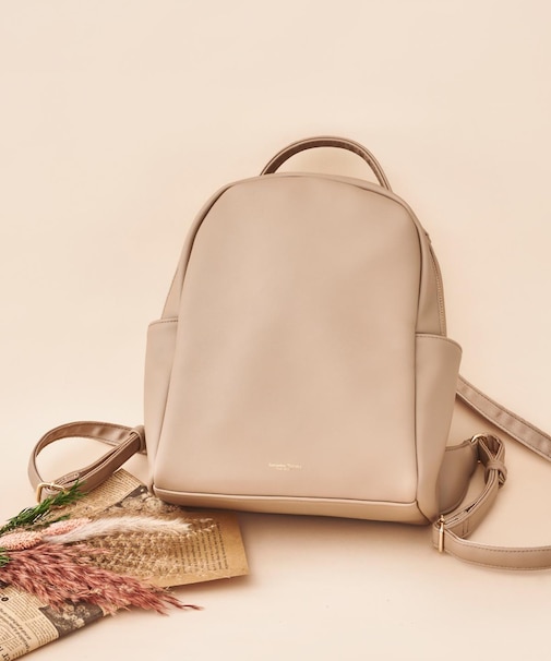 シンプルリュック