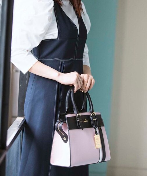 スポーティーラインハンドバッグ《2way・ショルダーバッグ》