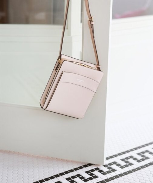 縦型スクエアショルダーバッグ