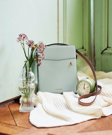 《推し事バッグ》クリアポケット付き縦型ショルダーバッグ