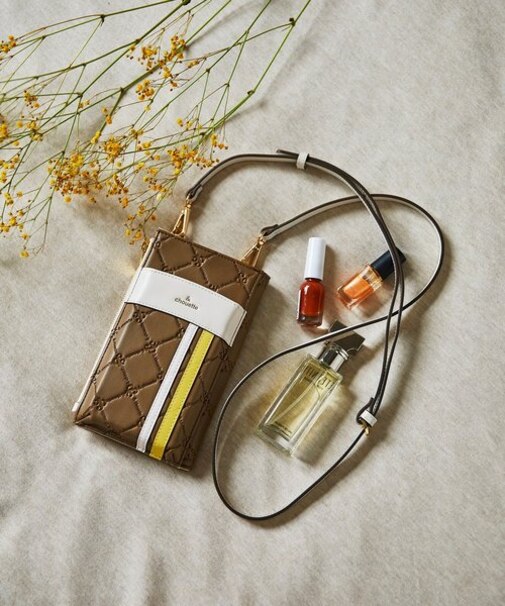 型押しモノグラム　マルチスマホショルダー