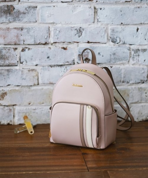 シンプルラインリュック