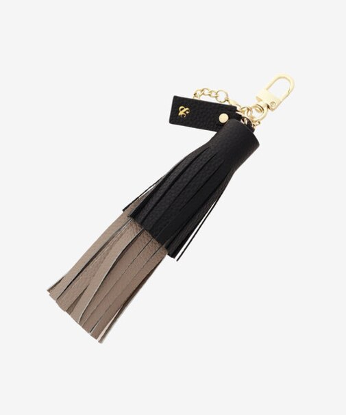 タッセルチャーム