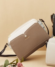 サイドチェックビジュー付きショルダーバッグ