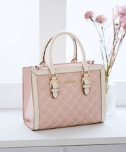 キルティングスクエアバッグ