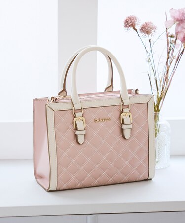 キルティングスクエアバッグ